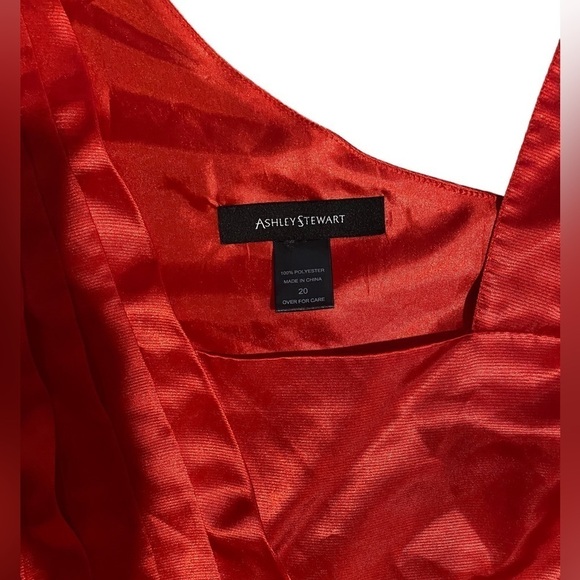 Ashley Stewart Red Sleeveless Pleated Blouse-size 20 - Picture 3 of 4